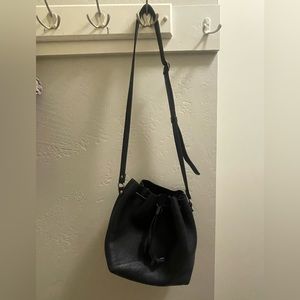 Portland leather bucket bag